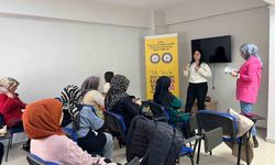 Kars'ta kadınlara KADES uygulaması tanıtıldı