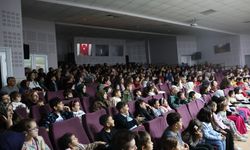 Kartepe'de 'Karınca Kararınca' oyunu sahnelendi