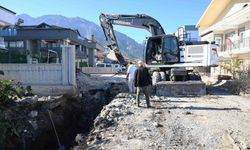 Kemer Kuzdere'de yağmur suyu drenaj hattı çalışmaları