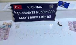 Kırıkhan'da uyuşturucu madde satıcısı tutuklandı
