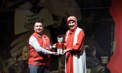 Kızılay Muradiye Şubesi iyilikte Türkiye birincisi oldu