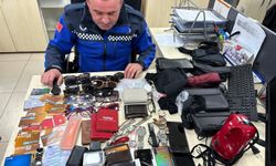 Kocaeli'de kayıp eşyalar 'Alo 153' ile sahiplerini bekliyor