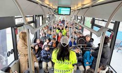 Konya Büyükşehir'in nezaket otobüsü öğrencilere trafik kültürünü aşılıyor