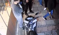 Kuaför dükkanına baltalı saldırı kamerada