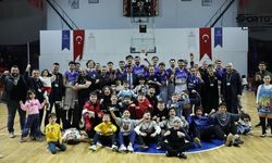 Kütahya Belediyespor Basketbol takımı zirve yarışını sürdürüyor