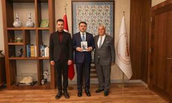 Kütahyalı 'Şeref Usta' kitabının geliri çıraklara bağışlanacak