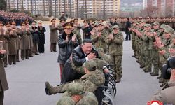 Kuzey Kore lideri Kim, Kursk cephesinden dönen askerlerini devlet nişanı ile onurlandırdı