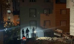 Manisa'da çatlak oluşan iki bina tahliye edildi