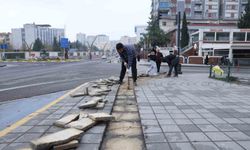 Mardin Büyükşehir Belediyesi şehirdeki engelli yollarını yeniliyor