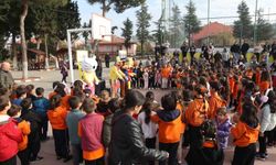 Minik Yürekler Sındırgı'da moral buldu