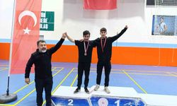 Mudanya Anadolu İmam Hatip Lisesi, güreşte zirveye oturdu