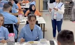 Mudanya yazaki işçilerinden MESS'in düşük zam teklifine çatal-kaşıklı protesto