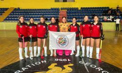 Muğla'da hokey sınırları aşıyor