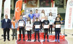 Muğla'da oryantiringde genç yıldızlar kupalarına kavuştu