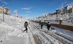 Muş'ta eğitime kar engeli: Okullar 1 gün tatil edildi