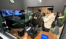 Öğrenciler program yapımını stüdyoda deneyimliyor