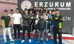 Oltulu liseliler bilek güreşinde rakiplerine geçit vermedi