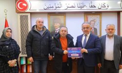 Ortaokulda Filistin yararına düzenlenen hayır çarşısında 146 bin lira toplandı