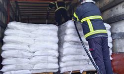 Osmaniye'de seyir halindeki soya yüklü tırda yangın çıktı