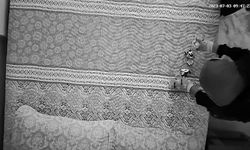 Osmaniye'de yatak odasındaki kameraya yansıyan hırsızlık