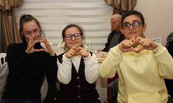 Özel bireyler müzik dolu gecede doyasıya eğlendi