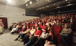 Pelin Esmer, yeni filmiyle Nilüfer'de sinemaseverlerle buluştu