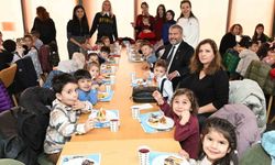 Rektör Adıgüzel, Kreş ve Gündüz Bakımevi'nin 'Bir Yaş Daha Büyüyorum' etkinliğine katıldı