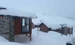 Rize'de yüksek tepeler beyaza büründü