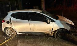 Sakarya'da takla atan otomobilde sıkışan sürücü yaralandı