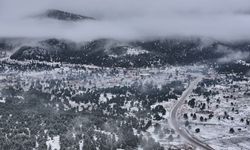 Seydikemer yaylaları beyaza büründü