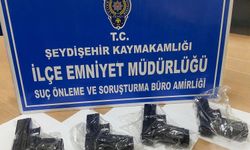 Seydişehir'de polis şüpheli araçtan 4 ruhsatsız tabanca ele geçirdi