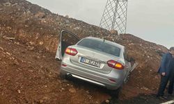 Siirt'te otomobil devrildi: 4 yaralı