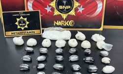 Siirt'te yabancı uyruklu 4 kişinin midesinden 1 kilo uyuşturucu ele geçirildi