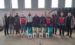 Simav'da 11 sera üreticisine 2,5 ton gübre desteği