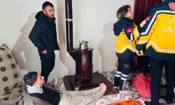 Şırnak'ta köylüler çaya uçan araçtan kurtardıkları 3 yaralıyı evlerinde ağırlayıp, ısınmalarını sağladı