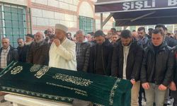 Şişli'de otomobilin kaldırıma çıkarak yayaların arasına daldığı kazada ölen kişi son yolculuğuna uğurlandı