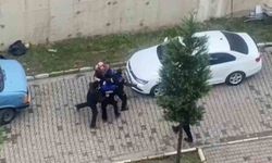 Site içinde karton istifleyen anne ve oğlu zabıtalara saldırdı