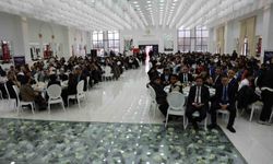 Sivas'ta öğrenciler, meslek sektörleri temsilcileri ile buluştu