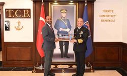Somali Limanlar ve Deniz Ulaştırma Bakanı Nur, Deniz Kuvvetleri Komutanı Tatlıoğlu'nu ziyaret etti