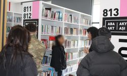 Suça sürüklenen çocuklar kütüphanede yeni hikayeler keşfetti