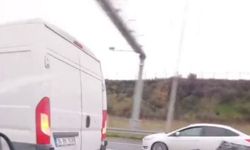 Sultangazi'de bu kadarına da 'pes' dedirten görüntü: Aracın arkasına bağladığı onlarca kasayla böyle yol aldı