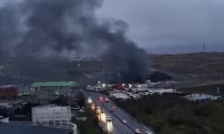 Sultangazi'deki su dolum tesisinde yangın çıktı