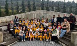 Süs ve Tıbbi Bitkiler Botanik Bahçesi minik ziyaretçilerini ağırladı