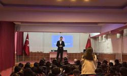 Susuz'da öğrenciler sordu, kaymakam mesleğini anlattı