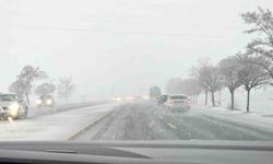 Tatvan'da kar yağışı