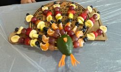 Tavşanlı'da minik ellerden sanat eseri meyve tabakları