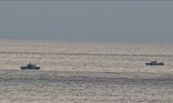 Teknesi denizde bulunan kayıp balıkçı 3 gündür Akdeniz'de aranıyor