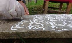 Trabzon'da tarihî mezar taşları karekodla dijital kayıt altına alınıyor