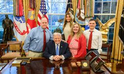 Trump, Washington'daki silahlı saldırıdan ağır yaralı olarak kurtulan Ulusal Muhafız askerinin ailesini Beyaz Saray'da ağırladı