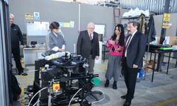 Türk mühendislerden çocuklar için mobil yürüme robotu